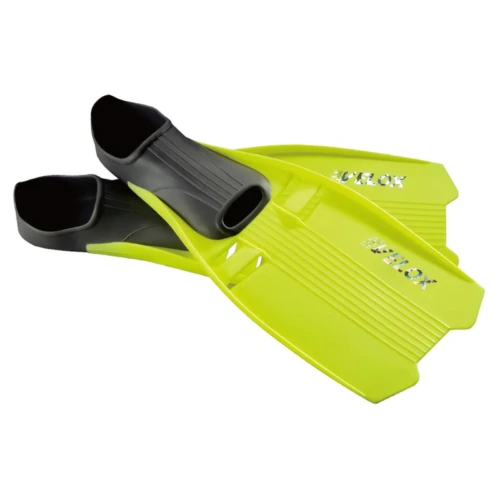 Aletas de buceo Aletas de Buceo Ist Velox F36/NY Amarillo de color amarillo brillante, con bolsillos negros para el pie, sobre un fondo blanco. El diseño aerodinámico se destaca por la marca "Ist Velox" que se muestra de forma destacada en cada aleta.