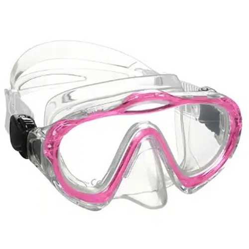 Máscara de buceo Mascara Junior Rosa Uk Time Sport transparente con marco rosa y correas transparentes. La máscara presenta un diseño de lente única y hebillas laterales ajustables para un ajuste seguro, lo que la hace perfecta para actividades subacuáticas que exigen una visión clara mientras se está sumergido.