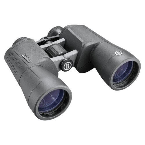 Un par de binoculares Powerview2 20x50mm Bushnell en color negro con superficie texturizada, con lentes de 20x50mm visibles, una rueda de enfoque central entre los oculares y la etiqueta de la marca destacada en el puente.