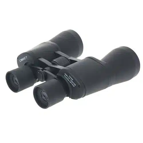 Los binoculares 10x50 Axp101-1050 Comet cuentan con una empuñadura texturizada y un enfoque ajustable. Con la marca "CHMET" destacada en un lateral, presentan un diseño clásico con lentes objetivos grandes y una rueda de enfoque central, lo que los hace ideales para observar cometas en el cielo nocturno.