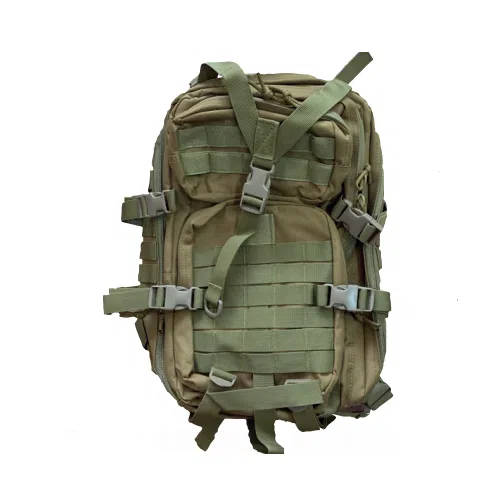 La Mochila Zlip Zktac 1008 Coyote es una mochila táctica de color caqui que cuenta con múltiples correas ajustables, hebillas y correas MOLLE para sujetar el equipo. Parece resistente y liviana, con varios compartimentos y una parte posterior acolchada para mayor comodidad.