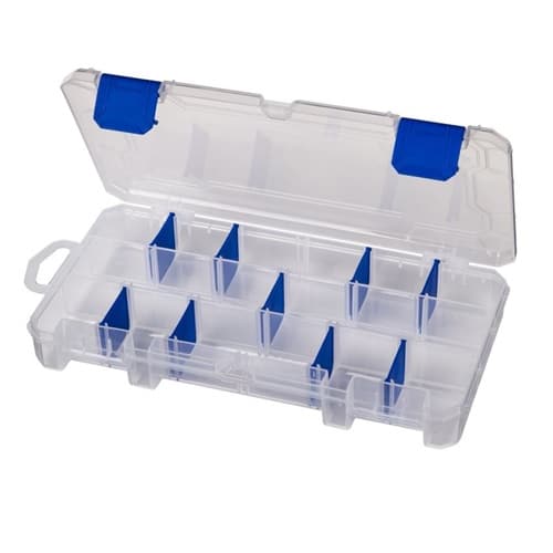 La Caja de Señuelos Flambeau 3003 #6530HM es una caja organizadora de plástico transparente que cuenta con doce compartimentos individuales, cada uno con un divisor azul extraíble. La tapa está abierta, lo que revela los compartimentos vacíos y tiene dos pestillos azules en el frente. Una pequeña manija en el costado de la caja la hace perfecta para sus necesidades.