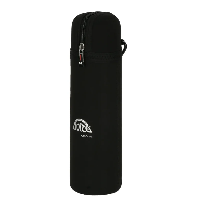 Un portabotellas Termo Doite Max de color negro con cremallera y asa de transporte lateral muestra el logotipo "doite" y "1000 ml" en blanco en el frente.