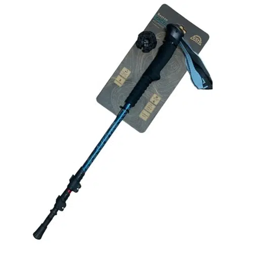 Mejora tu experiencia de trekking con el bastón de trekking Doite Tactics en azul y negro, diseñado con un agarre ergonómico y una correa ajustable para una comodidad superior. Este bastón táctico viene cuidadosamente empaquetado sobre un soporte de cartón y equipado con una canasta negra en la punta para brindar estabilidad adicional.
