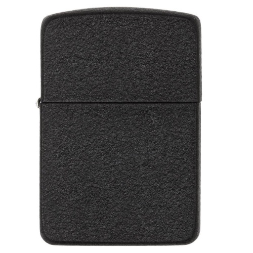Imagen en primer plano del encendedor Zippo Black Crackle 1941 Replica con forma rectangular. El encendedor está cerrado y presenta un acabado mate ligeramente rugoso que evoca el diseño icónico. Está centrado sobre un fondo blanco.