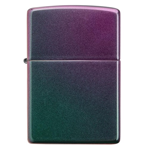 El encendedor Zippo Bright Buddha Design cuenta con un degradado metálico con un acabado brillante, que pasa elegantemente del morado en la parte superior al verde oscuro en la parte inferior. Su forma rectangular clásica y su tapa con bisagras añaden un elemento de estilo, mientras que el diseño Bright Buddha realza su estilo.