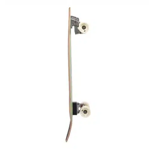 Vista lateral de la patineta Surfskate Lan Splitter 34” Christenson YOW sobre un fondo blanco, resaltando su base, ejes y ruedas blancas.