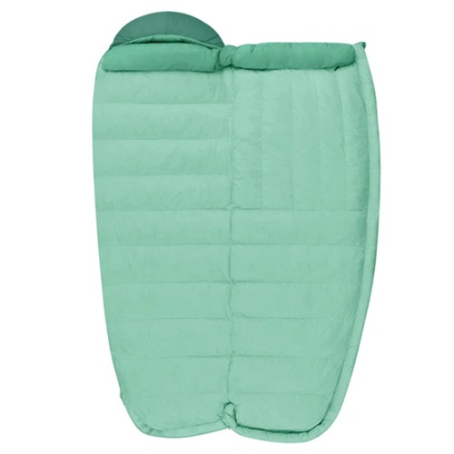 La bolsa de dormir Pluma Sea To Summit Journey JoII Women's -8°C, de color verde claro, es ideal para parejas. Ofrece una sección acolchada para mayor comodidad, costuras tipo acolchado y un reposacabezas integrado.