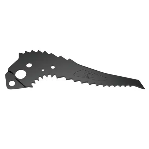 La hoja para piolets Petzl Pur'dry es una hoja dentada negra con punta puntiaguda y múltiples cortes, incluidos orificios circulares y triangulares. Tiene bordes dentados y es ligeramente curva, lo que la hace ideal para aplicaciones de corte o raspado.