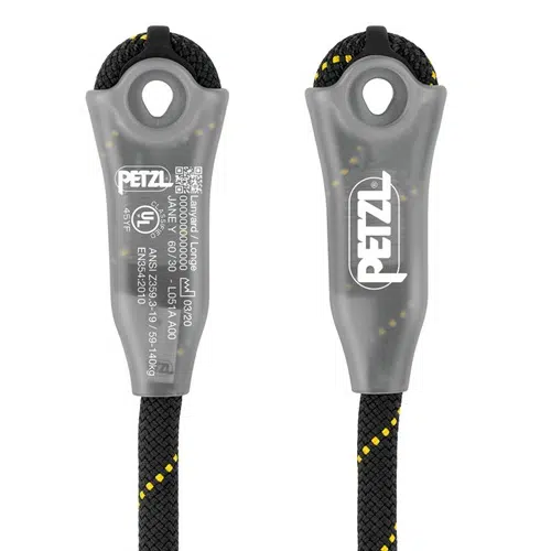 Primer plano de dos cuerdas de escalada con extremos protectores etiquetados de color gris. Las cuerdas, que presentan el logotipo de Petzl e información de seguridad, son negras con motas amarillas. Ideales para uso industrial, estas cuerdas robustas incluyen el Elemento de Amarre Industrial Petzl Jane -Y para mayor versatilidad y seguridad.