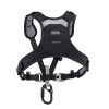 Arnés de pecho industrial Petzl Chest’Air en color negro y gris, con correas ajustables y hebillas de metal. La marca "Petzl" se muestra de forma destacada en el panel posterior, lo que lo hace ideal para escalar, con un mosquetón adjunto en la parte inferior.