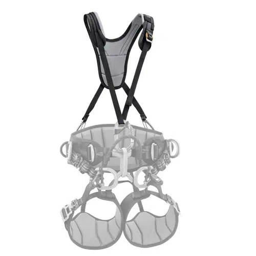 El arnés industrial para pecho Petzl Sequoia SRT, en color negro y gris, cuenta con perneras ajustables y correas resistentes. Está equipado con hebillas de seguridad y un cinturón acolchado para garantizar la seguridad y la comodidad durante la escalada o actividades similares.