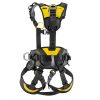 El arnés Arnés Industrial Petzl Volt Internacional, conocido por su diseño distintivo en negro y amarillo, incluye correas ajustables y hebillas de metal. Ideal para escalar o trabajar en altura, este arnés reconocido mundialmente garantiza seguridad y confiabilidad.