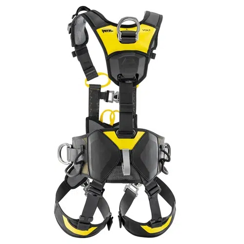 El Arnés Petzl Volt Wind Europeo, con un diseño llamativo en negro y amarillo, incluye varias correas ajustables, hebillas y anillos en D. Con su cinturón y correas de hombro acolchados, este arnés está diseñado por expertos para escalada o actividades a gran altitud.