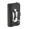 El Crashpad Petzl Alto es un colchón negro versátil que incorpora correas de hombro tipo mochila y asas de transporte, diseñado específicamente para escalada al aire libre. Su diseño compacto permite plegarlo fácilmente para transportarlo.