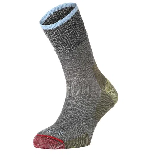 Un solo Calcetín Eco Hike Teko BIO.d Soft Top Medium Full Cushion 3.0 gris con una franja azul claro en la parte superior, una sección de puntera roja y un patrón sutil en la tela que parece estar hecho de un material grueso y texturizado adecuado para clima frío o senderismo.