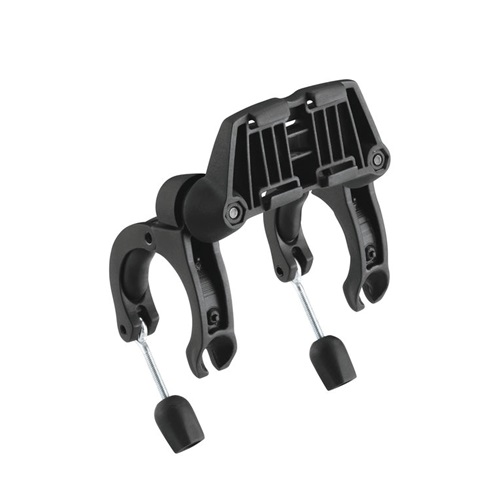 Esta abrazadera de plástico y metal de color negro cuenta con dos brazos ajustables, cada uno de los cuales termina en una punta de goma. Funciona perfectamente como soporte de linterna Petzl para el manillar de tu bicicleta; su bisagra central y su pomo sujetan o montan dispositivos de forma segura, lo que garantiza una iluminación fiable durante tu paseo.