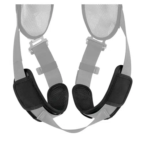 El arnés de seguridad Petzl Arnés Newton, de color negro y con tirantes de malla ajustables, ofrece un confort y una sujeción óptimos. La imagen muestra el producto sobre un fondo blanco liso.