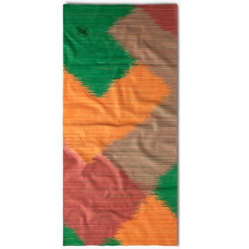Presentamos la Bandana Buff CoolNet UV Dilm Multi: un accesorio rectangular y multicolor adornado con patrones abstractos en tonos verdes, naranjas, rojos y marrones. Su diseño presenta formas geométricas en diagonal junto con un discreto logotipo "Buff Original CoolNet UV®" en la esquina.