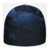 El Gorro Buff ThermoNet S-Wave Blue es un gorro oscuro con un sutil diseño de paisaje con toques rojos y azules y muestra el logotipo "Buff" en el frente.