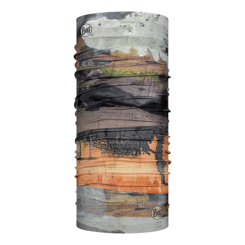 La bandana Buff Original EcoStretch Dash Multi es un accesorio de tela tubular con un diseño abstracto multicolor en tonos de gris, negro, naranja y verde. Presenta el logotipo "Buff" en los lados superior izquierdo e inferior derecho de la tela. Esta bandana tiene una construcción sin costuras y una apariencia ligeramente texturizada.