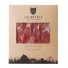 El packaging del Jamón Serrano LaLobería 100grs muestra lonchas de jamón curado a través de una ventana transparente, bordeada artísticamente por gráficos de montañas en la base y con la marca destacada en la parte superior.