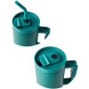 Se muestran dos tazas de color verde azulado. La taza superior se asemeja al Vaso Térmico Quencher Halten de 1,2 l e incluye una tapa con pajita incorporada, mientras que la taza inferior tiene una tapa con pico y botón. Ambas tazas están diseñadas con asas y mantienen un estilo consistente centrado en la comodidad y la elegancia.