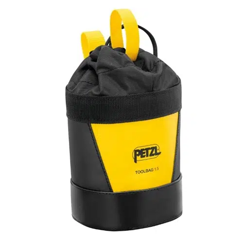 La Bolsa Portaherramientas Petzl Toolbag 1.5 es una bolsa de herramientas PETZL de color amarillo y negro que incluye una base redonda, una parte superior de tela negra con asas amarillas y un cierre con cordón.