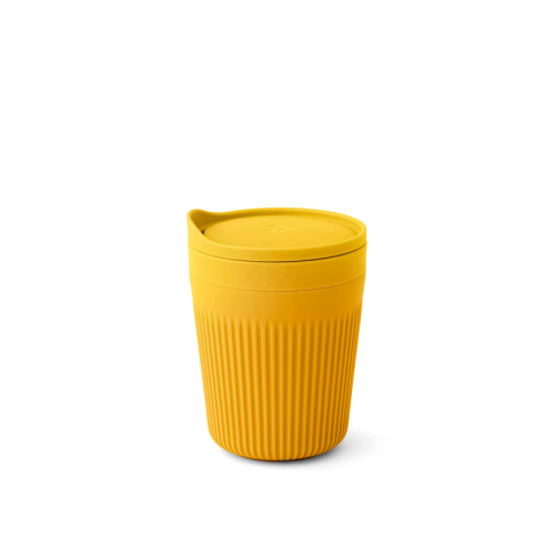 Amarillo Passage Cup es una taza de café reutilizable de color amarillo que presenta una textura acanalada y una tapa segura, perfecta para su estilo de vida ecológico.