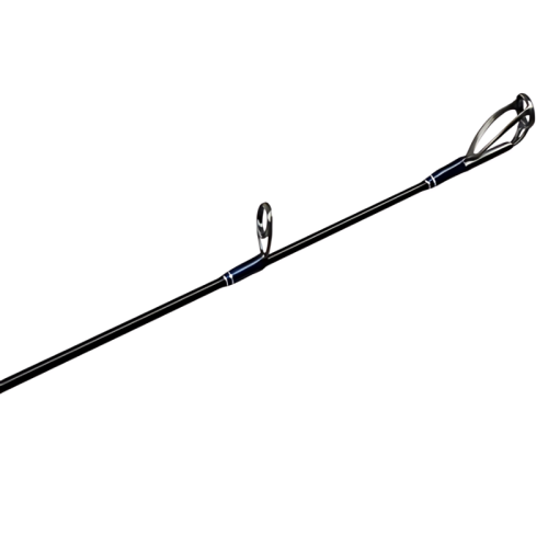 Primer plano de la punta de la caña de pescar Caña Shimano Talavera Type J, en la que se destacan sus anillas negras y plateadas. La caña cuenta con un acabado elegante y brillante y un diseño minimalista que enfatiza su construcción duradera. El fondo blanco liso acentúa los detalles exquisitos de este impresionante producto.
