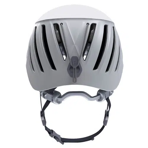 El casco de escalada Petzl Borea 2024, visto desde atrás, presenta un diseño moderno con varias ranuras de ventilación verticales. Tiene una estructura duradera y protectora, con una correa ajustable en la barbilla y un cierre de hebilla para una mayor seguridad.