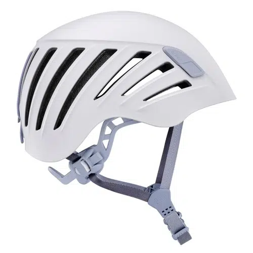 Vista de perfil del elegante casco de escalada Petzl Borea 2024, equipado con ranuras de ventilación y una correa ajustable para la barbilla de color gris. Este casco moderno es ideal para aventuras al aire libre.