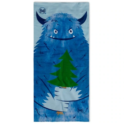 La bandana Buff Original EcoStretch para niños presenta un diseño extravagante de un monstruo de nieve azul peludo con pequeños cuernos que sostiene un árbol verde, todo mientras luce una expresión traviesa. La palabra "Buff" está elegantemente impresa en esta tela rectangular.