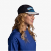 Modelo usando el Jockey Buff 5 Panel Go Watsea Navy de perfil.