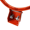 Primer plano del aro de baloncesto UK Time Sport 45,7 cm con resorte, en el que se destaca el mecanismo de resorte en su carcasa de metal. Diseñada para una acción de separación que absorba el impacto del mate, esta pieza cuenta con dos resortes prominentes y está firmemente sujeta a la base del aro.