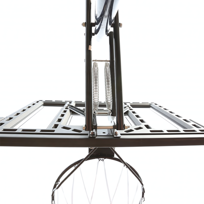 Una vista en primer plano desde debajo de un aro de baloncesto resalta el marco y la red de metal del Aro Básquetbol Uk Time Sport con Pedestal S020. Este aro está montado sobre una estructura con resortes y soportes visibles, sobre un fondo blanco brillante, que encarna la precisión del diseño S020 de UK Time Sport.