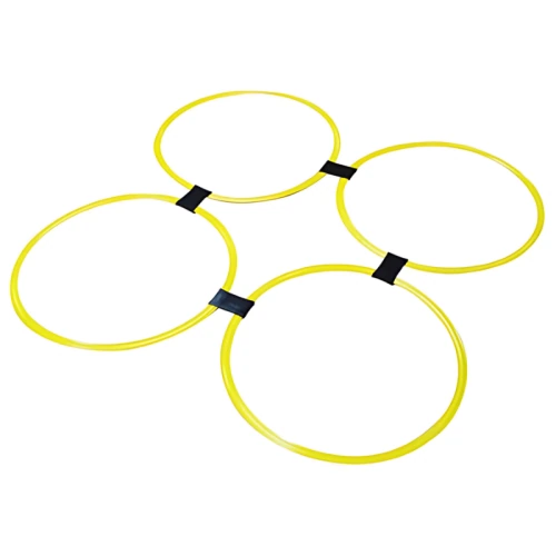 Set 12 Aros de Velocidad Train, compuesto por un conjunto de 12 aros de agilidad en formación de escalera con conectores negros, perfectos para el entrenamiento de velocidad. Los aros de color amarillo brillante contrastan maravillosamente con el fondo blanco, lo que garantiza pasos precisos y visibles durante cualquier sesión de entrenamiento.