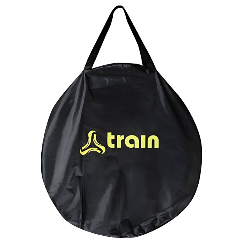 Bolso redondo de color negro con cremallera y asa, con el logo en amarillo del "Set 12 Aros de Velocidad". Su diseño sugiere que es perfecto para transportar o guardar objetos como sillas plegables o equipamientos similares.