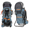 Aquí se muestran dos vistas de la Mochila Portabebé Atakama Outdoor Leonera, que muestra su diseño en azul y gris con detalles en naranja. Esta mochila está equipada con correas acolchadas, un toldo parasol y un marco de metal duradero. Es perfecta para practicar senderismo y actividades al aire libre, lo que la convierte en la compañera ideal para las aventuras de tu pequeño.