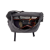 El bolso para cuerda Petzl KAB es abierto y permite guardar una computadora portátil, elegantes anteojos de sol y una variedad de artículos perfectamente organizados, como ropa y libros. Diseñado para los entusiastas de la escalada, incluye una correa para el hombro y bolsillos especiales perfectos para equipos como cuerdas.