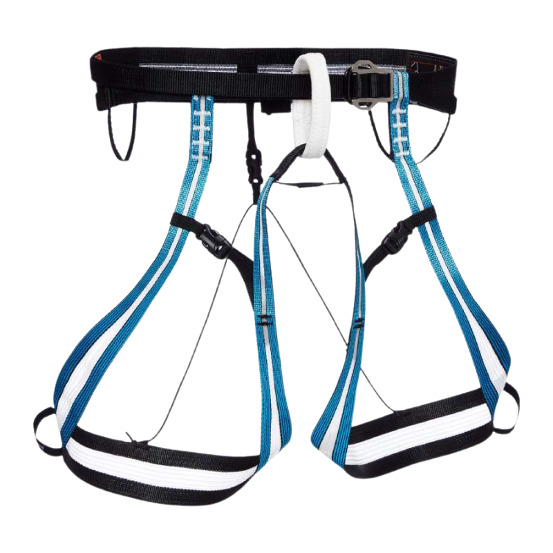 El modelo Arnés Black Diamond Couloir en Ultra Blue y Black presenta correas y hebillas negras ajustables, dos presillas para las piernas y un cinturón de seguridad. Su diseño liviano garantiza durabilidad con costuras reforzadas en las correas, lo que lo hace ideal para cualquier aventura de escalada.