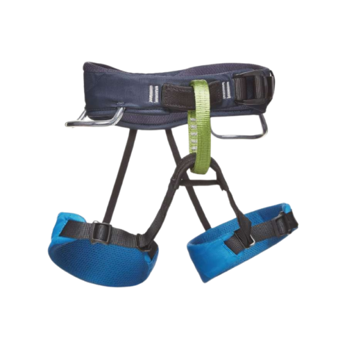 El arnés Momentum Kids de Black Diamond, en una paleta de colores inspirada en el martín pescador, presenta un diseño azul y negro con presillas ajustables para las piernas y una presilla de seguridad verde. Ideal para escalar en roca, incluye hebillas de metal, presillas laterales para material y ofrece un ajuste seguro para garantizar que escales con estilo.