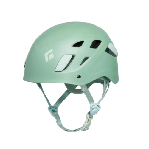 El casco Black Diamond Half Dome es un casco de escalada verde claro diseñado para brindar comodidad y seguridad, con orificios de ventilación y correas ajustables. Perfecto para cualquier mujer que busque protección confiable en sus aventuras.