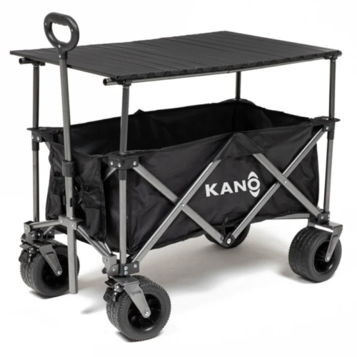 El carro de transporte convertible Kano Sherpa Seat, disponible en color negro, está equipado con ruedas robustas y una mesa desmontable. Diseñado para transportar objetos sin problemas, este versátil modelo Kano incluye un asa de tracción y se puede convertir sin esfuerzo en un asiento Sherpa, lo que lo hace perfecto para cualquier aventura.