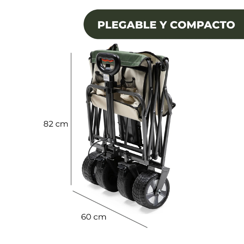 El Carro de Transporte Eléctrico Kano Sherpa Turbo Plegable se presenta en una forma compacta y plegada, con una altura de 82 cm y una anchura de 60 cm. Cuenta con un robusto marco negro con detalles en verde y ruedas grandes, con la palabra "PLEGABLE Y COMPACTO" en la parte superior.