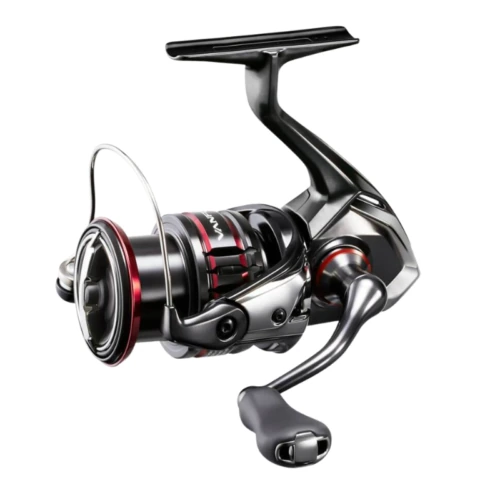 El Carrete Shimano Vanford 1000F 170m/0,18mm presenta un elegante diseño en negro y rojo, con un mango curvo y un carrete de metal para una fijación perfecta de la caña, lo que lo convierte en una opción moderna de carrete de pesca giratorio.