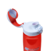 Una botella de agua roja Nalgene On-The-Fly Sustain de 709 ml con tapa abatible blanca, parcialmente abierta para revelar su boquilla para beber. La botella presenta un diseño elegante y viene con un asa práctica unida a la tapa para transportarla fácilmente.