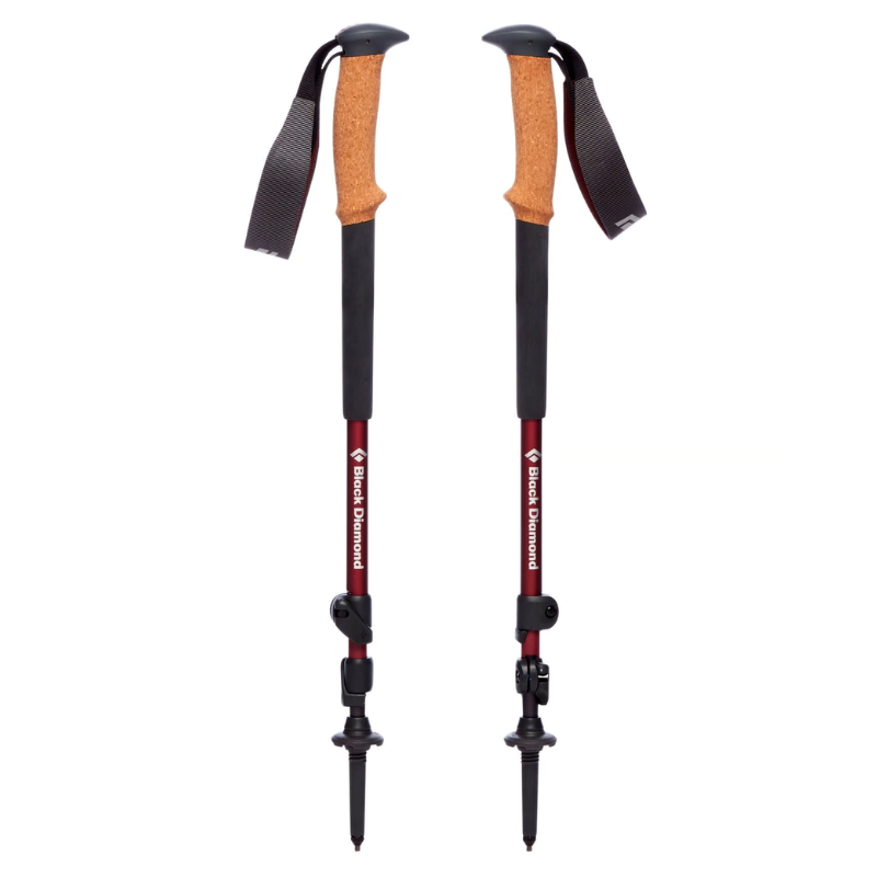 Presentamos los bastones de trekking Black Diamond W's Trail Cork para mujer, diseñados en una atrevida combinación de colores negro y rojo. Estos bastones de trekking están equipados con empuñaduras ergonómicas de corcho y cómodas correas para las muñecas. También cuentan con secciones ajustables aseguradas por mecanismos de cierre abatible confiables y puntas puntiagudas para una mayor estabilidad en senderos al aire libre desafiantes.