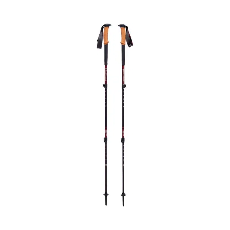 Presentamos los Bastones de Trekking Black Diamond W's Trail Cork para Mujer: un par de bastones de trekking con empuñaduras y correas de muñeca ajustables, diseñados para caminatas y senderismo. Estos bastones negros y marrones de la serie Trail Cork para mujer brindan una comodidad y durabilidad excepcionales en cualquier aventura.