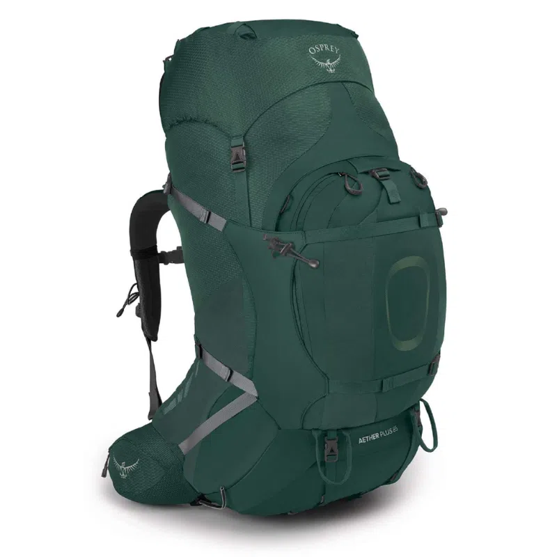 La Mochila Osprey Aether Plus 85L es una espaciosa mochila de senderismo de color verde oscuro que cuenta con múltiples compartimentos y correas que la hacen perfecta para aventuras al aire libre. Muestra con orgullo la palabra "Osprey" cerca de la parte superior e incluye un soporte acolchado para los hombros para una mayor comodidad.